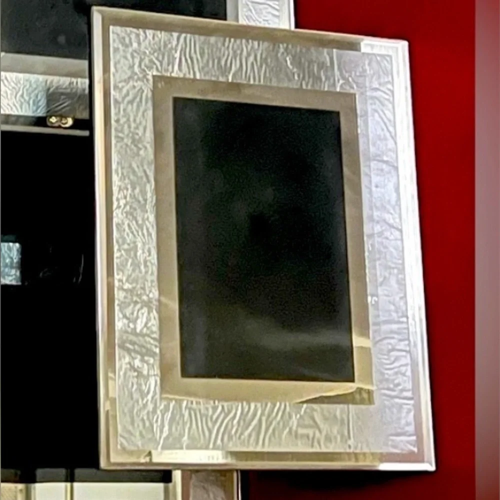 1 Z Gallerie Silver Leaf Crackled Mirrored Art Deco 10 x 8.5 Frame for 5 x 7 Pic